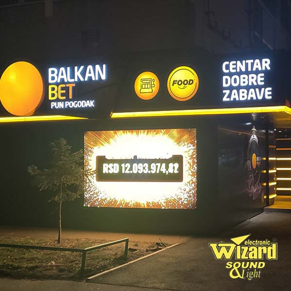 Profesionalna instalacija četiri P4 outdoor LED ekrana vrhunskog kvaliteta za Balkan Bet u Beogradu od strane kompanije Wizard iz Rume.